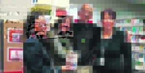 Digter onthul 1e bundel in W’ton