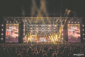 Wen kaartjies vir Theuns Jordaan