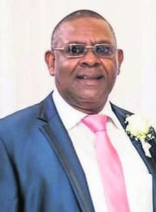 Man sterf terwyl hy inkopies doen