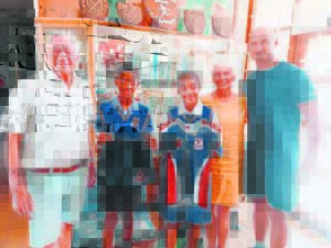 Australiërs skenk rugbyklere aan Laerskool Paulus Joubert