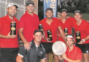 Kattebakbende kraai koning