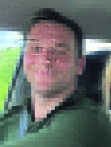 Oud-Gimmie sou raad in hof pak