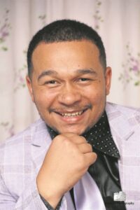 Inwoner se eerste bundel nou te kry