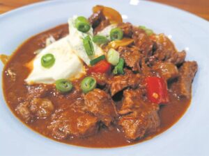 Hongaarse goulash: Maak ’n pot-vol-winter