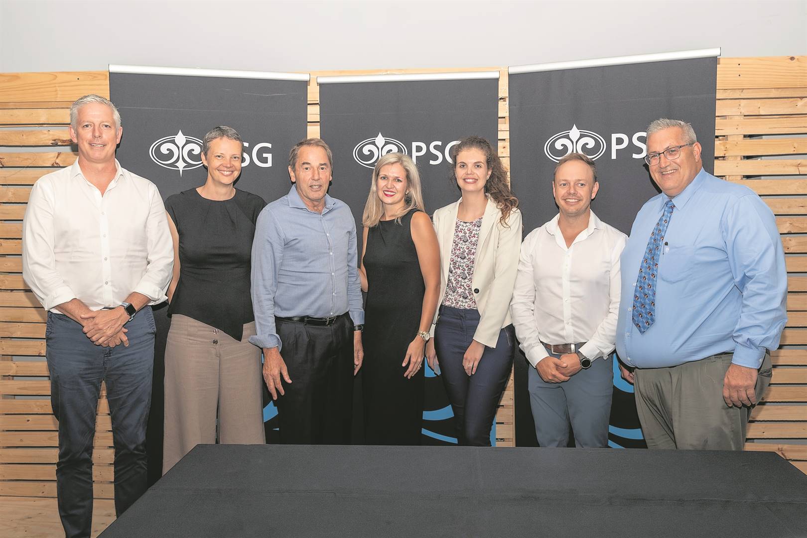 Ten tye van krisis . . . hier is raad