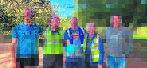 Parkrun vier sewende verjaarsdag met blou