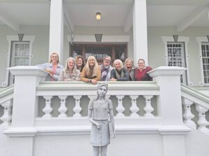 Die klas van 1983 lê besoek af