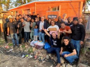 Full House-winkel skenk huis aan gesin