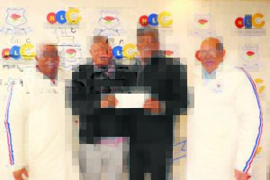 Young Gardens can play golf