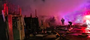 Talle dakloos na brande