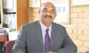 Oudleerder is hoof van sy alma mater