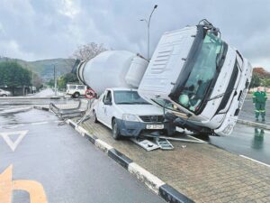 Bakkie ‘laai’ massiewe vrag