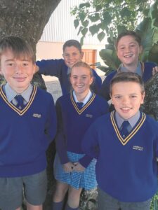 Koerante hou hulle ingelig