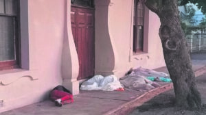 ‘Haweloses trek voor kollege in’