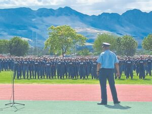 10 000 new police officers