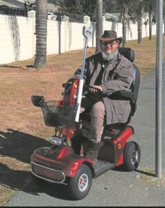 Pensioentrekker erg verneder deur ‘sekuriteitsman’ by supermark