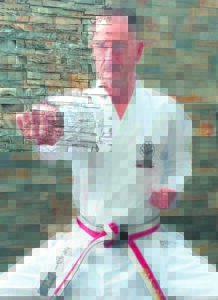 Karate-meester kry gesogte rang