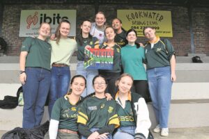 Hugenote staan saam vir Ben