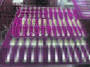 Silwer eetstel van sowat R170 000 op plaas gesteel