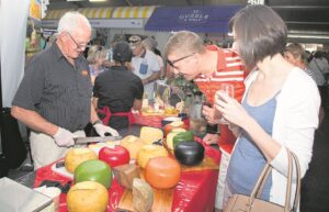 Kom kuier by twintigste SA Kaasfees by Sandringham