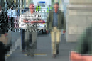 Saak van twee Paarlse vrugteboere weer uitgestel