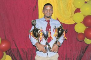 Dillon maak skoonskip