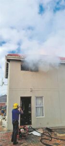 Vlakkelanders kla oor elektrisiteit