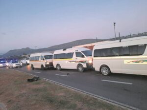 Niemand in taxi-kettingbotsing beseer