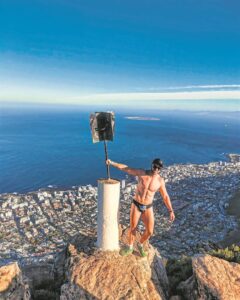 ‘Ballsy’ Chris gaan weer Leeukop takel