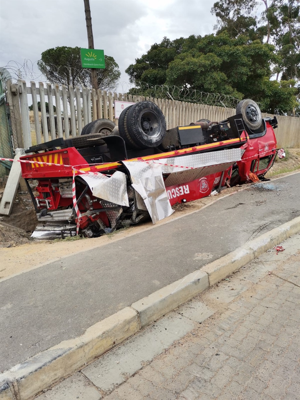 Die DFW-voertuig wat in ongeluk was. Foto: Charl W