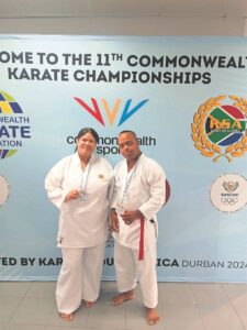 Para karateka show how