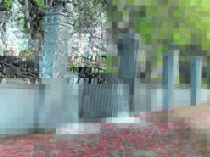 Modder en water lei tot slaggat in Hoofstraat