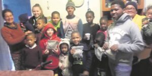 Kay deel kos uit op Mandeladag