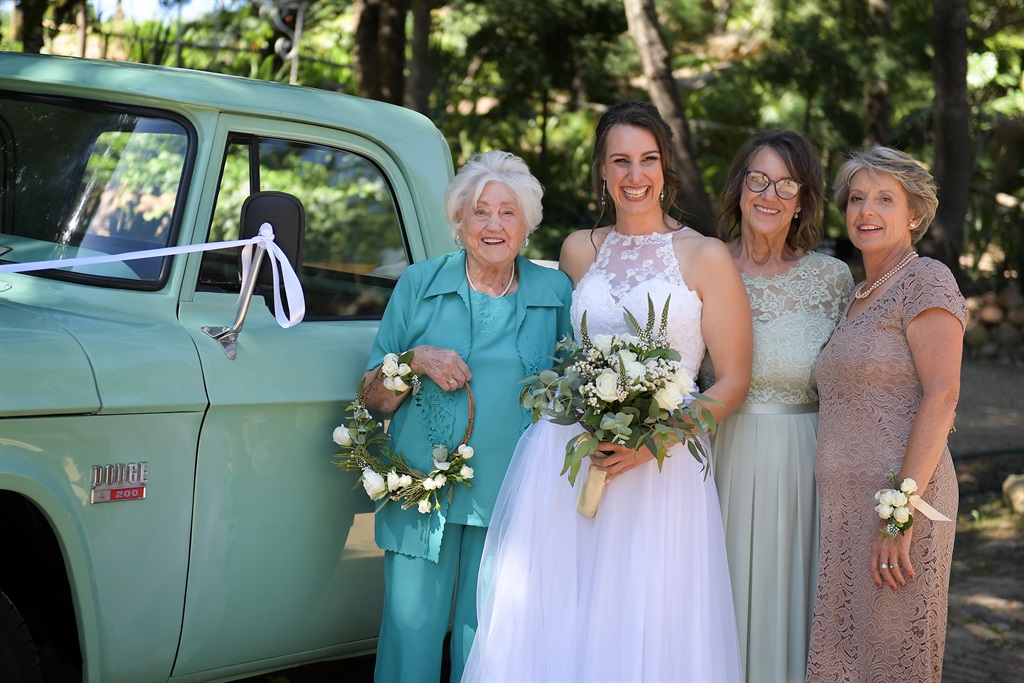Vanessa Raath en haar drie blommemeisies – ouma Gl