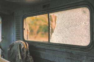 Maak seker motordeure sluit!