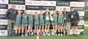 Gim-hokkiemeisies behaal derde plek in toernooi