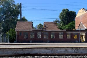 Ou poskantoor in die Paarl só geplunder; ‘Prasa moet pa staan’