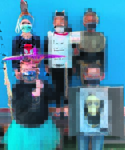 Leerders geniet idiomedag