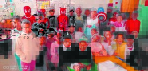 Superhelde en feetjies vier Wêreld-boekedag saam