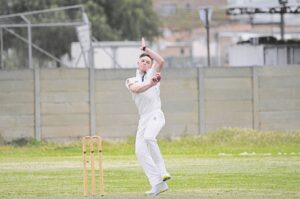 HJS wen krieketstryd in Robertson