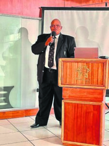 Van Rooi weer aan die stuur van rugbysake