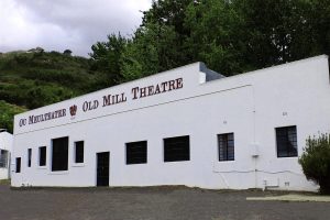 Ou Meul-teater steeds toe; nog geen nuwe bestuurders