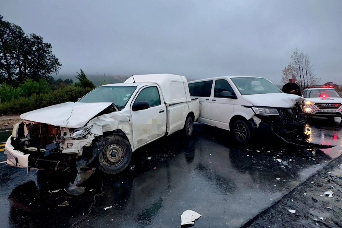 13 injured in R45 collision in Franschhoek