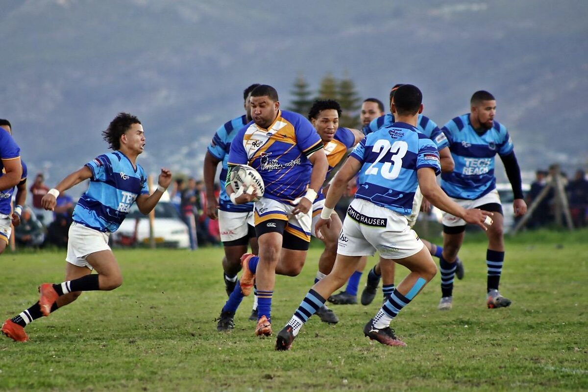 Hillcrest oorrompel Newton in plaaslike derby