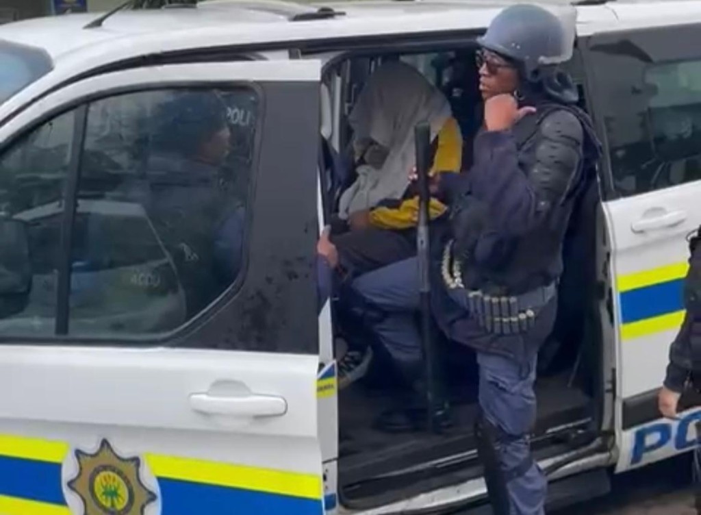 Die man sal in die Stellenbosch-landdroshof verskyn sodra hy aangekla is.