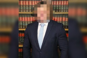 Wellingtonse regsman praktiseer steeds ná hy glo Paarlse firma van miljoene besteel