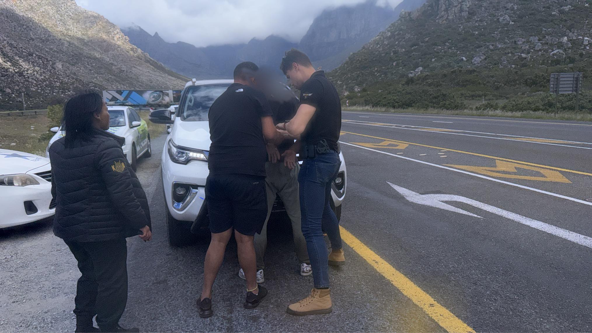 'n Vyfde vermeende kabeldief is op die N1 naby die Hugenote-tonneel aangekeer. Foto: G24/Facebook