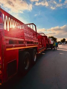 Afleweringsvragmotor word geteiken in Franschhoek