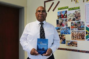 Nuwe boek sal skoolhoofde help