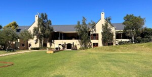 Paartjies soek antwoorde oor troukompetisie